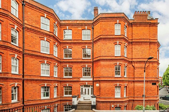 2 Bedroom Flat To Rent In Queen's Club Gardens, London, W14