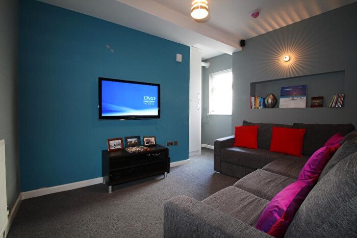 6 Bedroom Terraced House To Rent In Lenton Boulevard, Nottingham, NG7