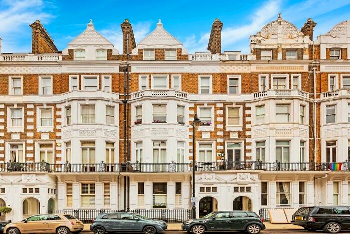 2 Bedroom Flat To Rent In Harrington Gardens, London, SW7