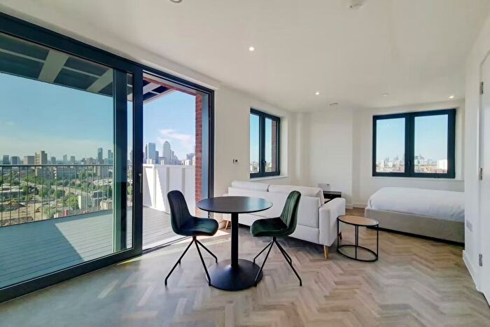 Studio To Rent In Skyline Apartments, Makers Yard, London, E3