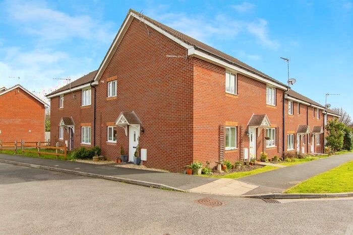 2 Bedroom Flat For Sale In Wheathill Way, Milborne Port, Sherborne, DT9