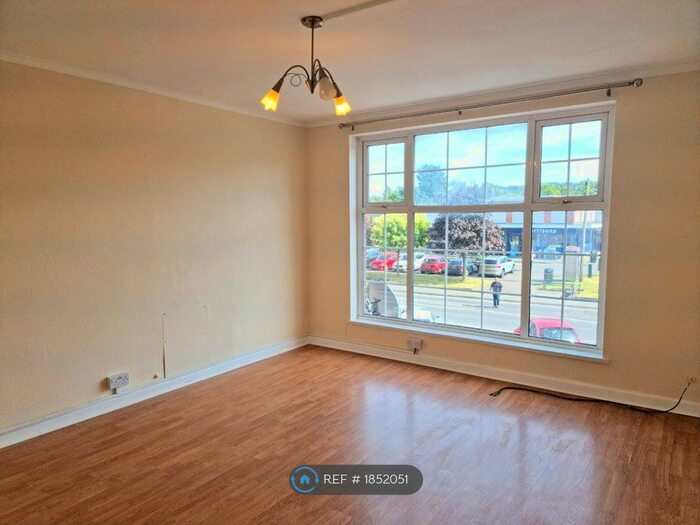 2 Bedroom Flat To Rent In New Road, Rednal, Birmingham, B45