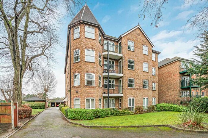 2 Bedroom Apartment To Rent In Copers Cope Road, Beckenham, BR3