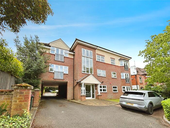 2 Bedroom Flat For Sale In Eaton Road, Sutton, SM2