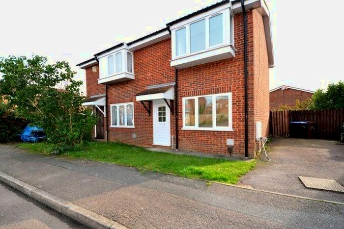 2 Bedroom Property To Rent In Fleetwind Drive, Northampton NN4