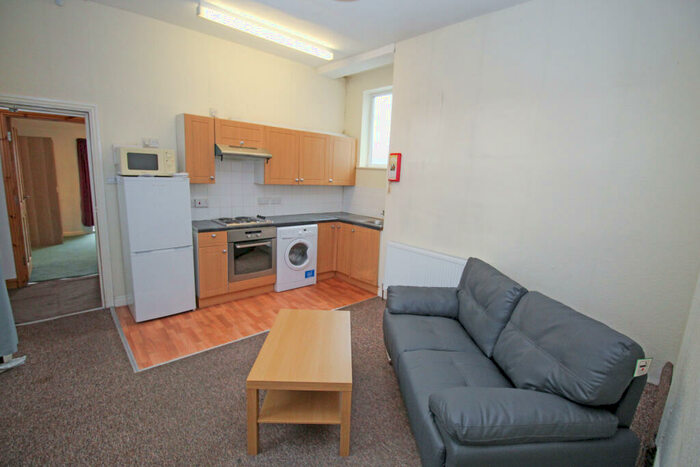 1 Bedroom Apartment To Rent In Bainbrigge Road, Headingley, Leeds, LS6