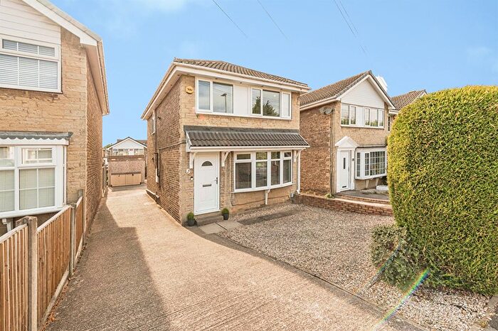 3 Bedroom Detached House For Sale In Greenfield Mount, Wrenthorpe, Wakefield, WF2