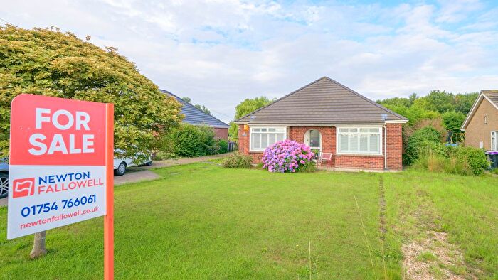 3 Bedroom Detached Bungalow For Sale In Dovecote Lane, Wainfleet, PE24