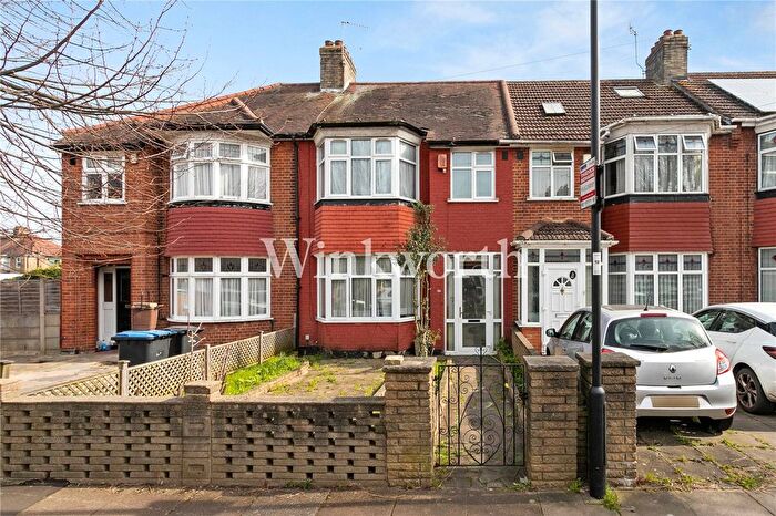 3 Bedroom Terraced House For Sale In The Larches, London, N13
