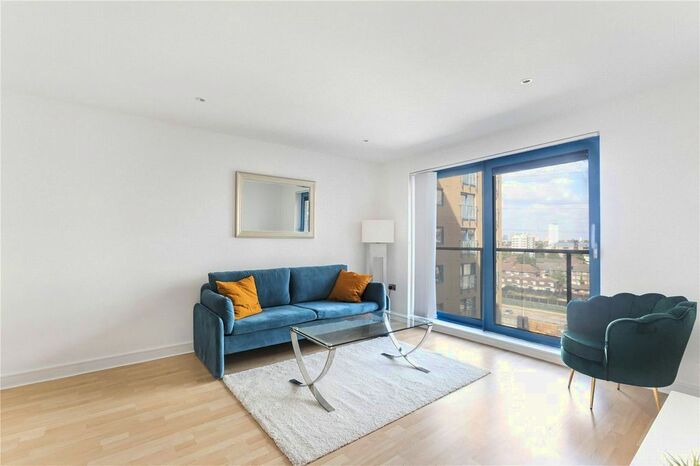 2 Bedroom Flat To Rent In Western Gateway, London, E16
