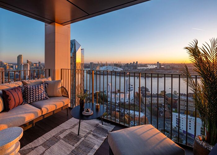 1 Bedroom Flat For Sale In One Thames Quay, Canary Wharf, E14