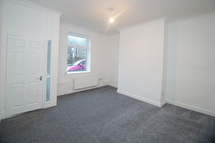 2 Bedroom Terraced House To Rent In **Private Garden** Huddersfield Road, Oldham, OL4