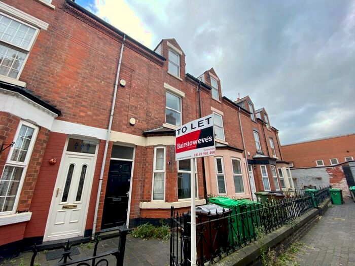 3 Bedroom House To Rent In Newdigate Villas, Nottingham, NG7