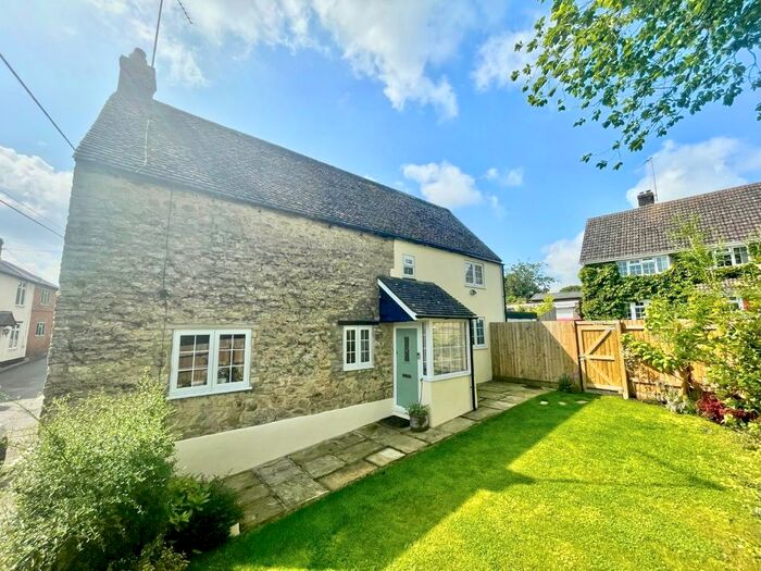 3 Bedroom Cottage For Sale In Bell Lane, Syresham, Brackley, NN13