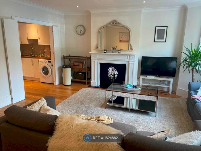 2 Bedroom Flat To Rent In Warbeck Road, London, W12
