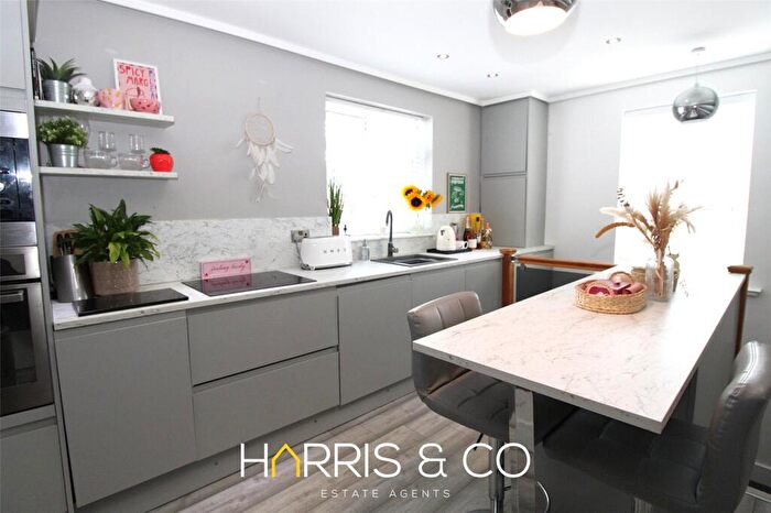 2 Bedroom Apartment For Sale In Poulton Road, Fleetwood, Lancashire, FY7