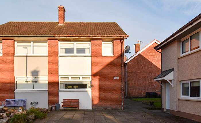 3 Bedroom Semi Detached House For Sale In Abercrombie Place, Kilsyth, G65