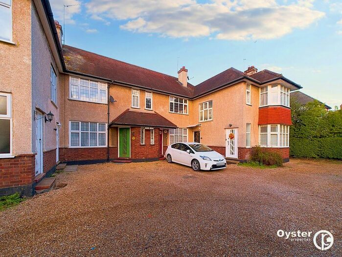 2 Bedroom Flat To Rent In Pinner Road, Northwood, HA6