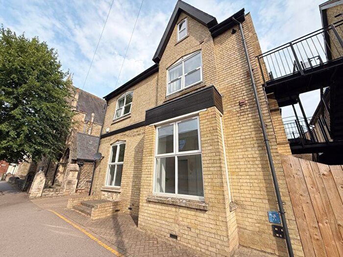 2 Bedroom Flat To Rent In Avenue Road, Grantham, NG31