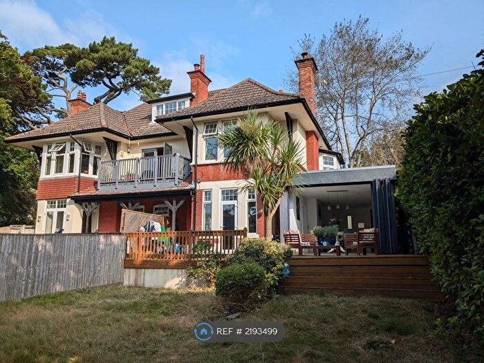 3 Bedroom Flat To Rent In Luscombe Road, Lilliput, BH14