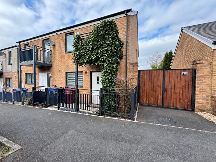 3 Bedroom End Of Terrace House For Sale In Fielden Street, Burnley, BB11