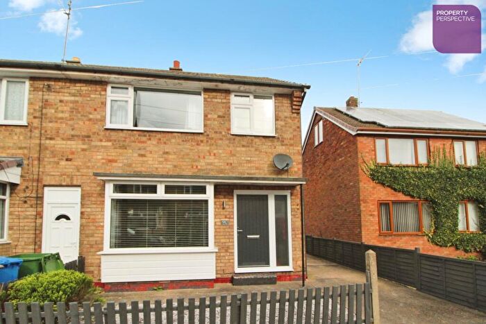 3 Bedroom End Of Terrace House For Sale In Eden Close, Beverley, HU17