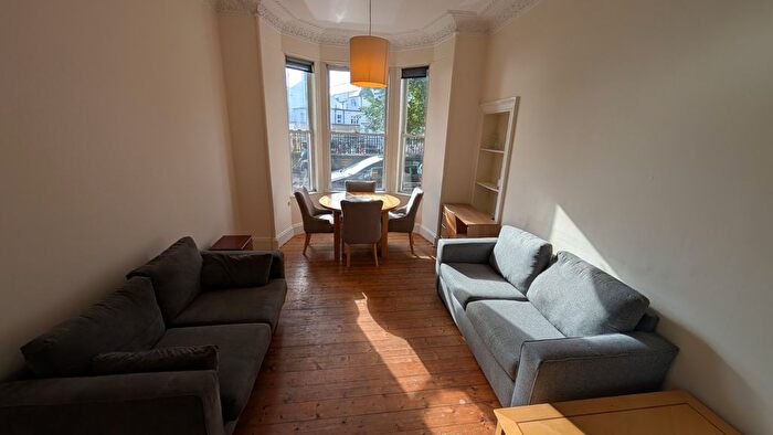3 Bedroom Flat To Rent In Links Gardens, Edinburgh, EH6