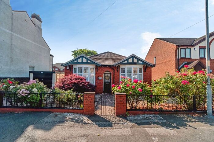 2 Bedroom Bungalow For Sale In Clothier Street, Willenhall, West Midlands, WV13