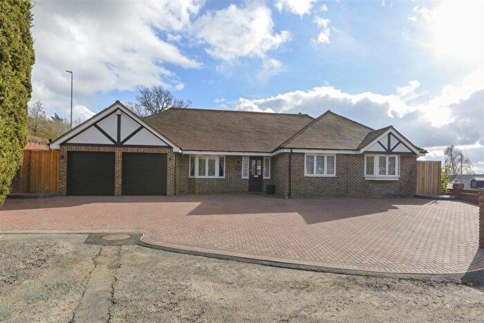 4 Bedroom Detached House For Sale In Castle Dene, Maidstone, ME14