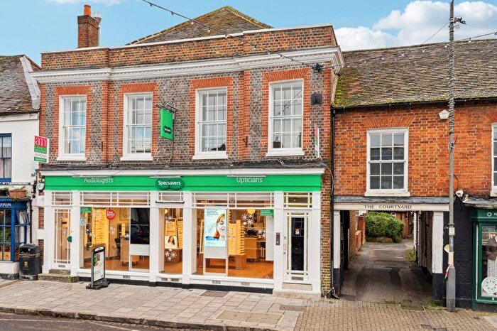 1 Bedroom Flat For Sale In West Street, Marlow. Newly Converted Apartment With Parking., SL7