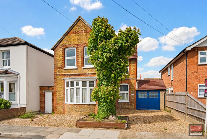 3 Bedroom Detached House For Sale In Wolsey Road, Ashford, TW15