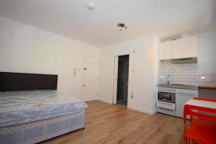 Studio To Rent In High Street, Harlesden, NW10