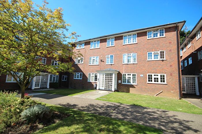 2 Bedroom Flat For Sale In Lantern Close, Wembley, Middlesex, HA0