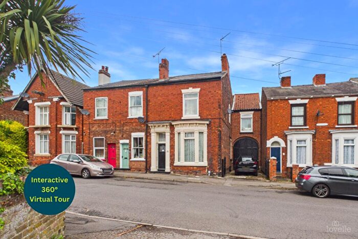 3 Bedroom Terraced House For Sale In Chapel Lane, Barton-upon-Humber, North Lincolnshire, DN18