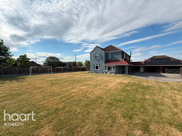6 Bedroom Detached House For Sale In Main Road, Terrington St John, PE14