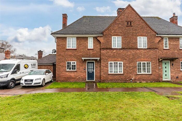 3 Bedroom Semi-Detached House For Sale In Stewartby Way, Stewartby, Bedfordshire, MK43