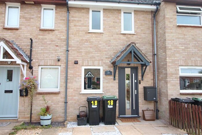 2 Bedroom Terraced House To Rent In Cadhay Close, New Milton, BH25