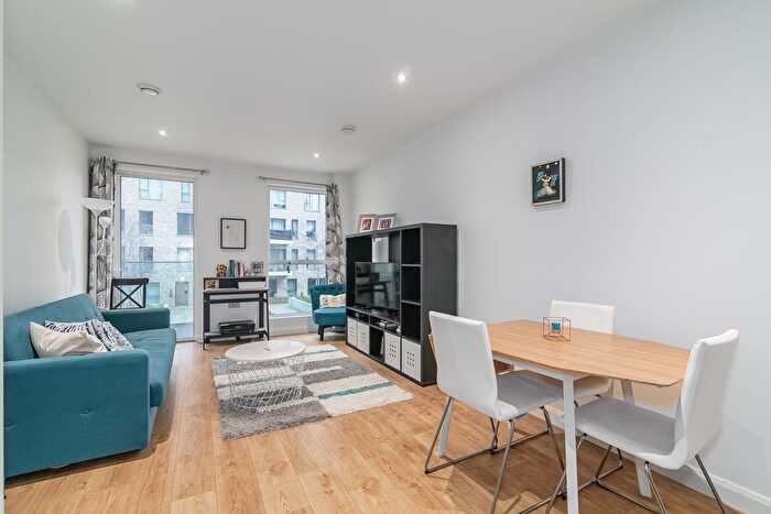 1 Bedroom Flat To Rent In Chandlers Avenue, London, SE10