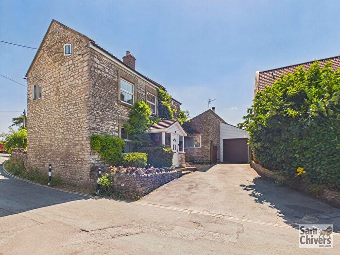 3 Bedroom Detached House For Sale In Welton, Midsomer Norton, BA3