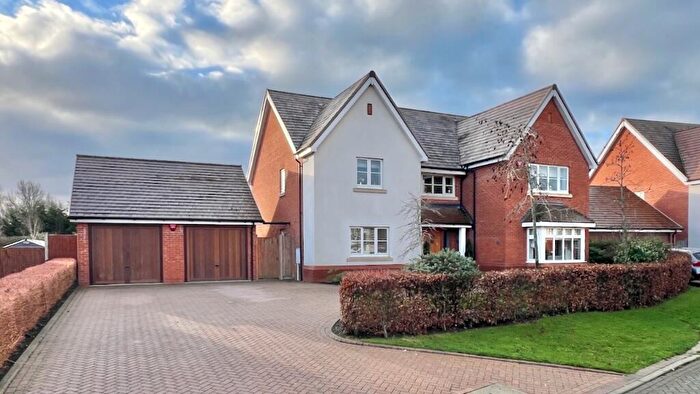 4 Bedroom Detached House For Sale In Langland Place, Roydon, CM19