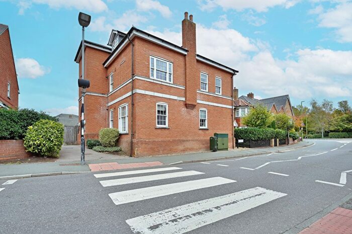 2 Bedroom Flat To Rent In Bridge Road, Hunton Bridge, WD4