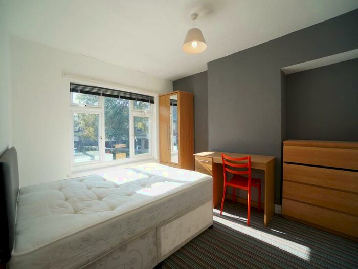 5 Bedroom House To Rent In Dean Street, Bangor, Gwynedd, LL57