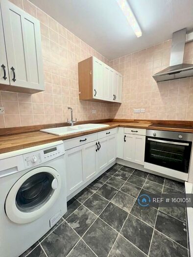 2 Bedroom Terraced House To Rent In Swansea Road, Reading, RG1
