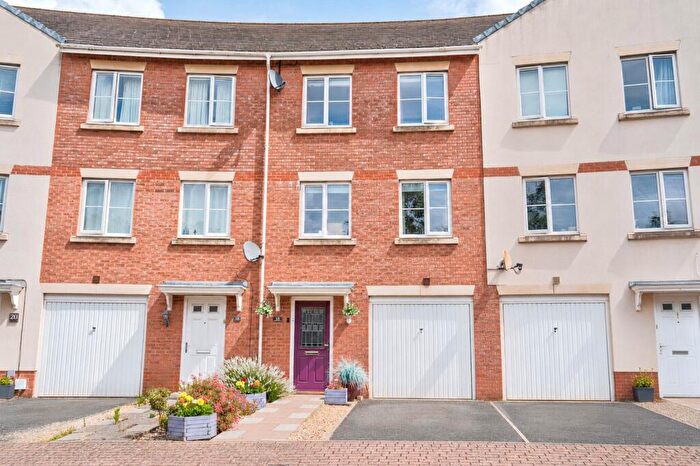4 Bedroom Terraced House For Sale In Mayflower Road, Covingham, Swindon, Wiltshire, SN3