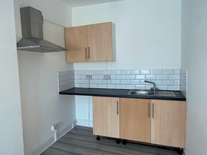1 Bedroom Flat To Rent In Herbert Street, Pontardawe, Swansea, SA8