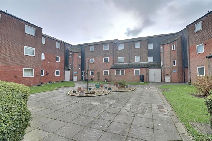 1 Bedroom Flat For Sale In Redwing Court, Southsea, PO4