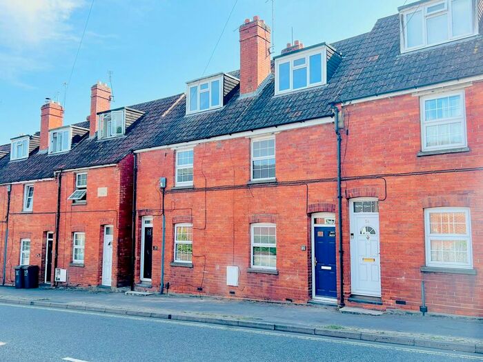3 Bedroom End Of Terrace House To Rent In New Street, Andover, SP10