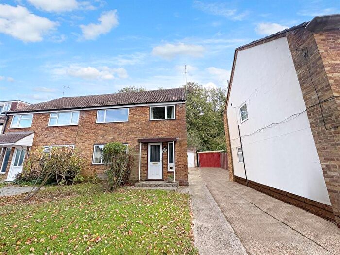 3 Bedroom Semi Detached House For Sale In Chanctonbury Road, Burgess Hill, RH15