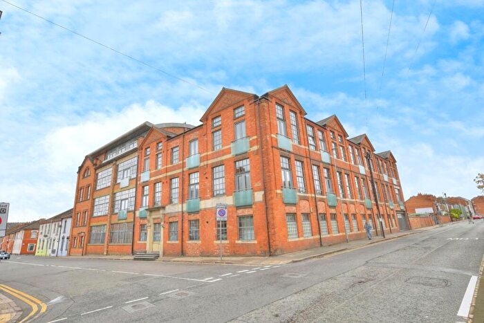 2 Bedroom Flat For Sale In Grove Road, Northampton, Northamptonshire, NN1