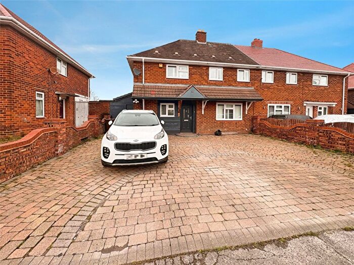 4 Bedroom Semi Detached House To Rent In Burcot Avenue, Wolverhampton, West Midlands, WV1